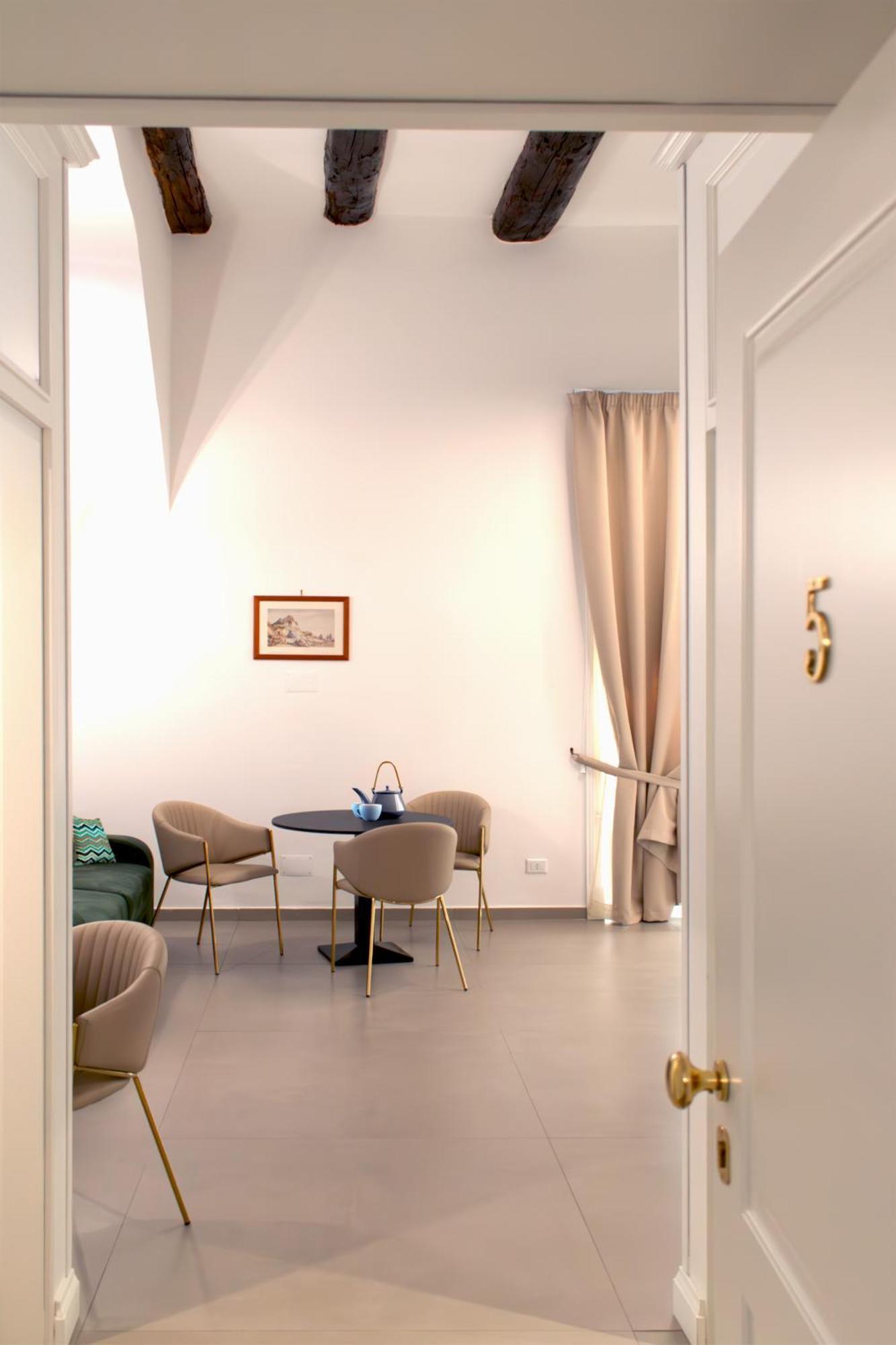 Relais Don Pedro De Toledo Hotel Naples Exterior photo