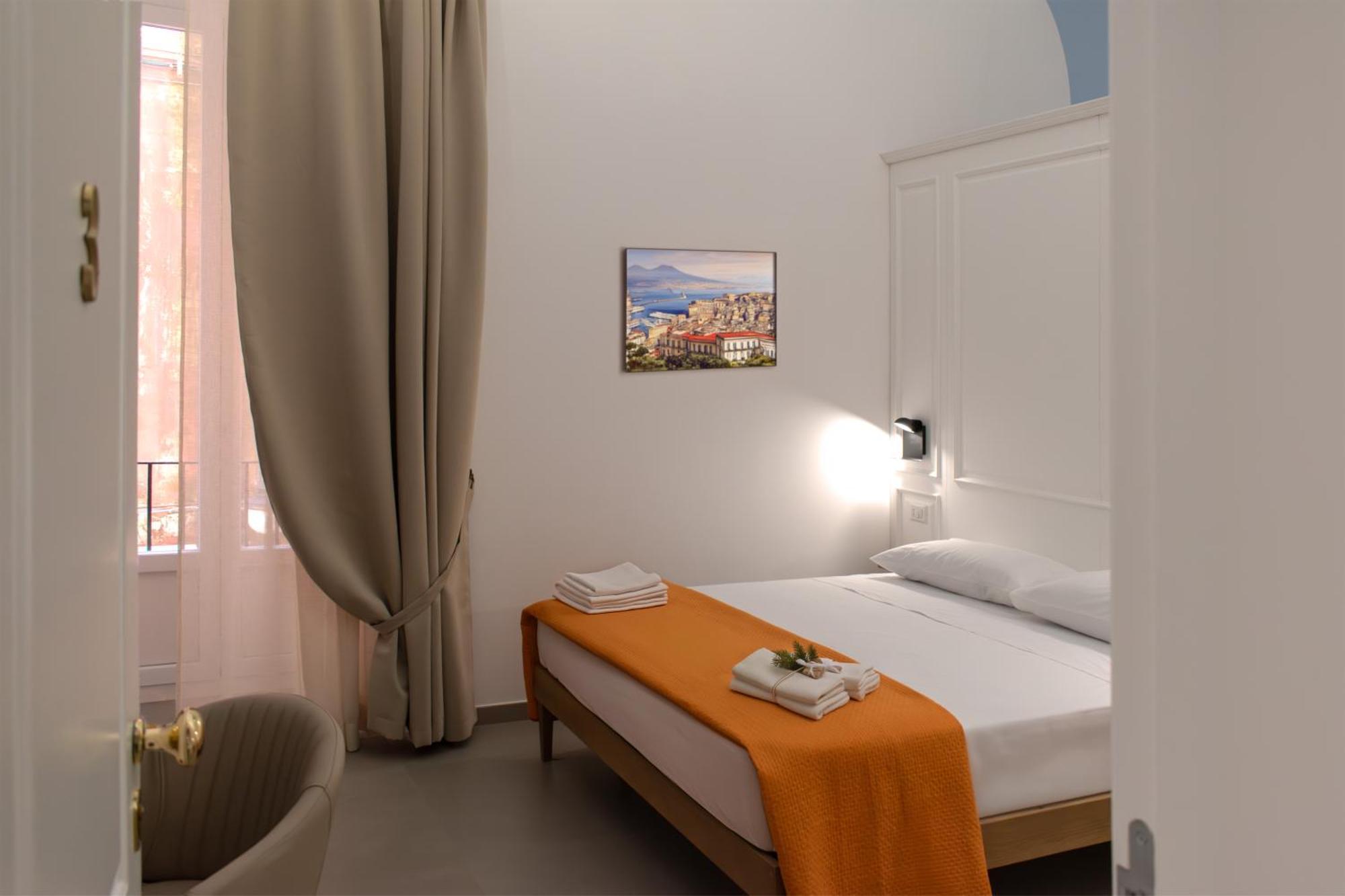 Relais Don Pedro De Toledo Hotel Naples Exterior photo